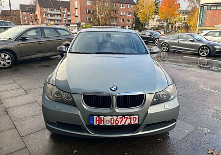 BMW 318i 318 Navi Automatik Klimaaut Schiebedach Teilleder