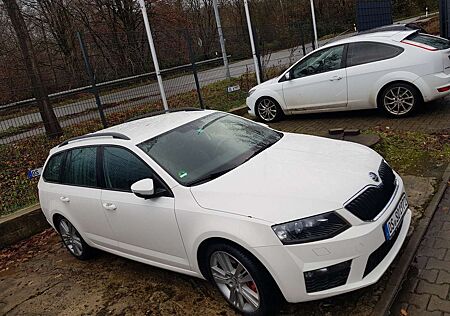 Skoda Octavia Combi 2.0 TDI (Green tec) DSG RS