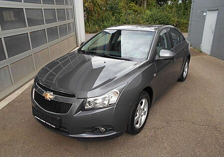 Chevrolet Cruze LS, Navi, 1. Hand
