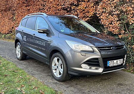 Ford Kuga Titanium *gepfl. Zustand* 8-fach Aluräder
