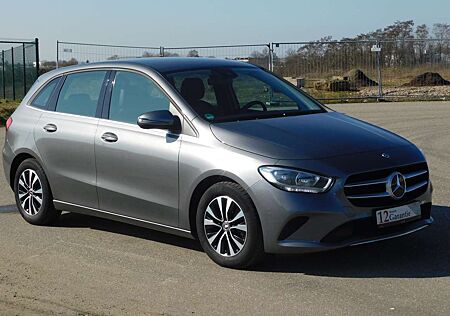 Mercedes-Benz B 180 Style AHK 1.Hand Service Neu