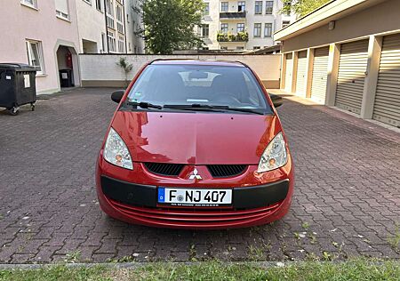 Mitsubishi Colt Basic equipment