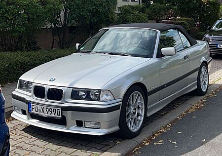 BMW 318 E36 carbiolet