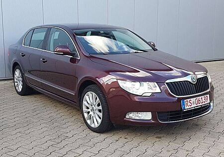 Skoda Superb 1.8 TSI DSG Elegance **XENON/ALU/2X PDC/SITZHZ.**