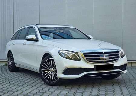 Mercedes-Benz E 250 T-Modell Aut.Navi LED Widescreen Burmester