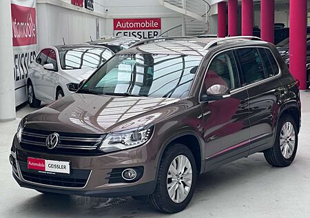 VW Tiguan Volkswagen Sport & Style 4Motion DSG+Navi+AHK+Xenon