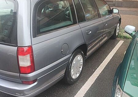 Opel Omega Caravan 2..2