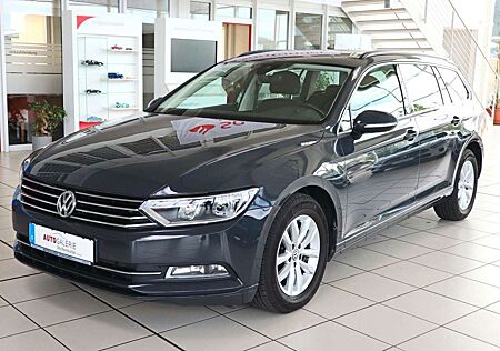 VW Passat Variant Volkswagen DSG Navi Kamera Klima PDC