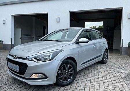 Hyundai i20 1.0 T-GDI 101PS*Klima*SHZ*LHZ* LMF-Allwetter
