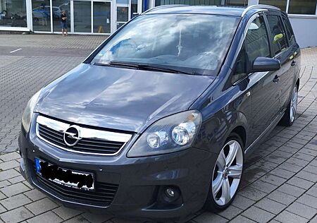 Opel Zafira 2.0 Turbo Sport