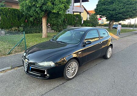 Alfa Romeo 147 1.6 ECO 3T Couse