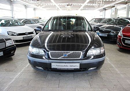 Volvo V70 2.4
