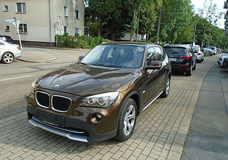 BMW X1 sDrive18d 1. Hand