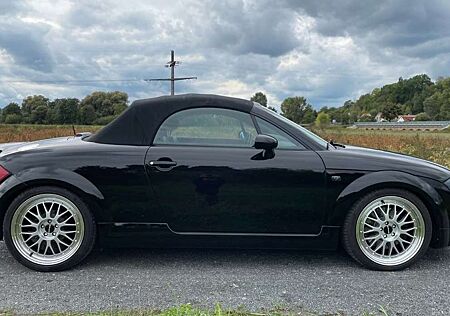 Audi TT Roadster 1.8 T (umfangreich saniert mit Belege)