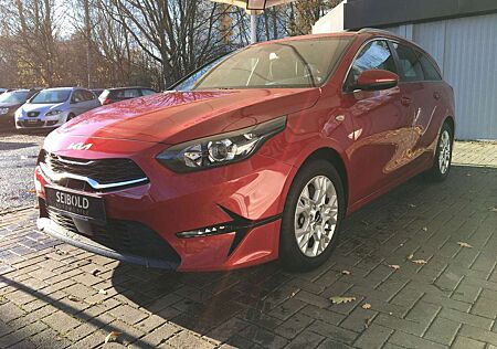 Kia XCeed Ceed SW / cee'd SW cee'd SW 1.5 DCT7 Vision Komf Autom/1.H/Navi/Shz