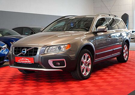 Volvo XC 70 XC70 2.0D Summum *Bi-Xenon*Navi*AHK*PDC*Memory*