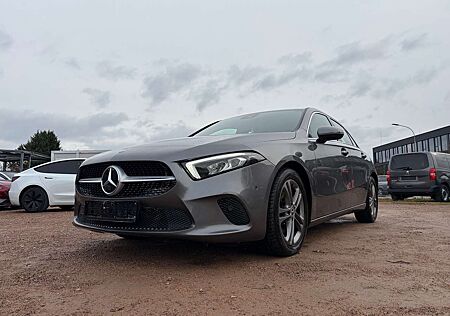 Mercedes-Benz A 200 *HU 08/2026*Kamera*