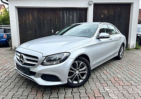 Mercedes-Benz C 180 CGI / 2. Hand / MB Scheckheft / Sitzheizu.