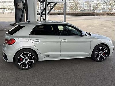 Audi A1 40 TFSI S TRONiC S LiNE ACC/LED/GARANTi BiS 2030!