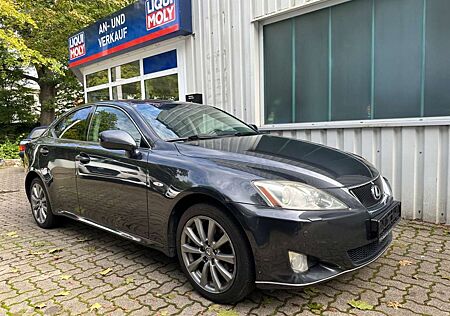 Lexus IS 220 IS 220d 220d Luxury Line