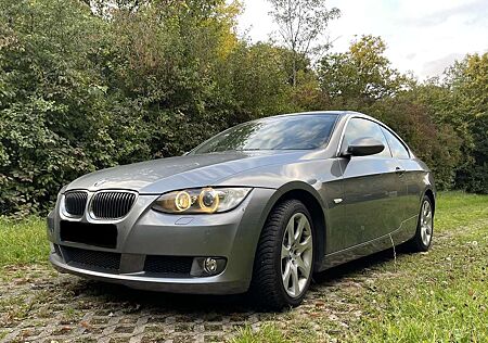 BMW 330i 330 COUPÉ * TÜV+ASU NEU* ORIGINAL 93 TKM*