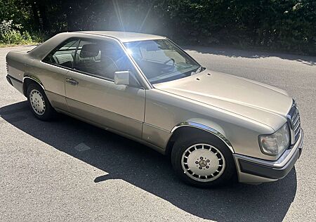 Mercedes-Benz E 230 W124 C124 230C Coupé TOP Zustand und Ausstattung