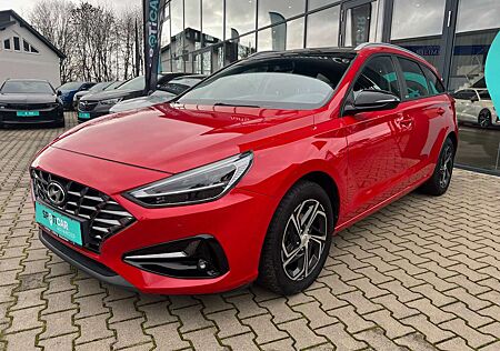 Hyundai i30 Intro Edition 1.6 CRDI Automatik +Panoramadach+