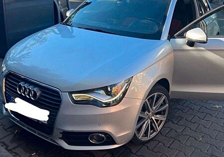 Audi A1 1.4 TFSI S tronic line Sportpaket