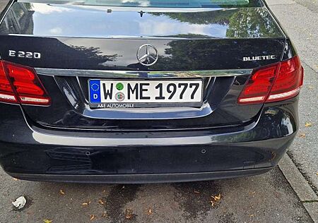 Mercedes-Benz E 220 BlueTEC 9G-TRONIC