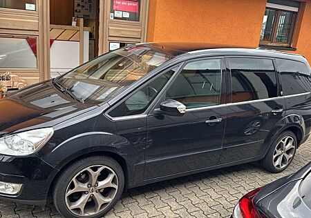 Ford Galaxy Ghia**Panorama+7-Sitzer**