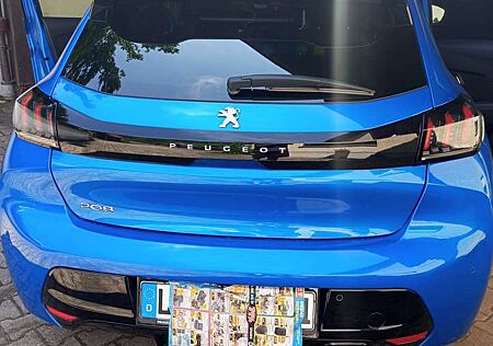 Peugeot 208 PureTech 130 EAT8 Allure Pack