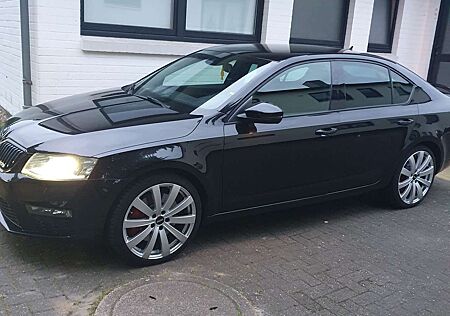 Skoda Octavia +2.0+TDI+(Green+tec)+DSG+RS