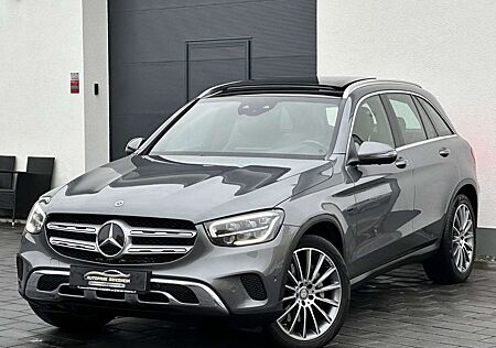 Mercedes-Benz GLC 300 de 4M*AMG*1H*DIGITAL Tacho*360°ACC+*AHK*