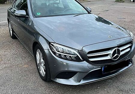Mercedes-Benz C 200 mit Top-Ausstattung-*AVANTGARDE* *LED* *NAVI*