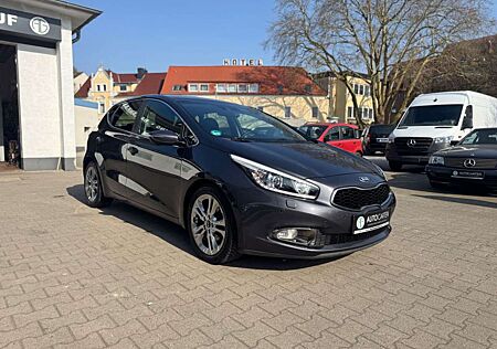 Kia Cee'd Ceed / 1.6*Spirit*AUTOMATIK*KAMERA*XENON*PANO