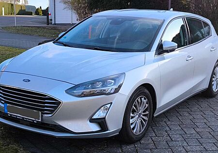 Ford Focus 1.0 EcoBoost TITANIUM 125PS TÜV NEU