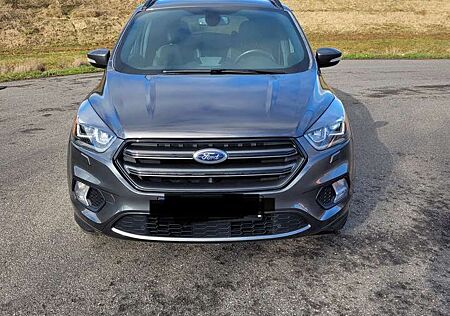 Ford Kuga 1.5 EcoBoost 2x4 ST-Line