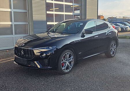 Maserati Levante Q4 Gran Sport Luftfederung