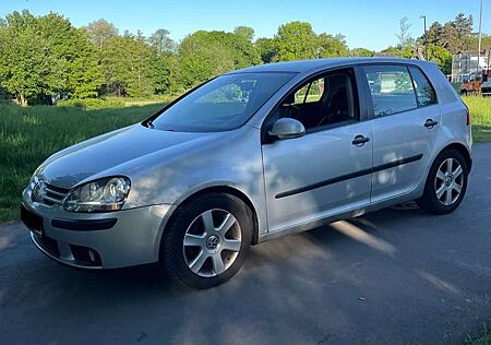 VW Golf Volkswagen 1.6 FSI Automatik Comfortline
