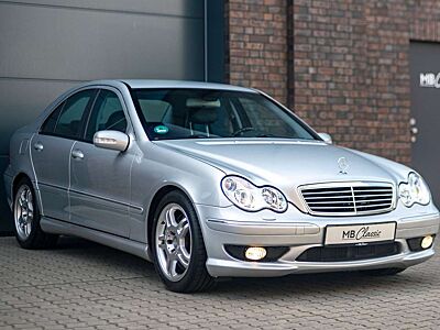 Mercedes-Benz C 32 AMG Kompressor Avantgarde, Scheckheft gepflegt, 3. Hnd