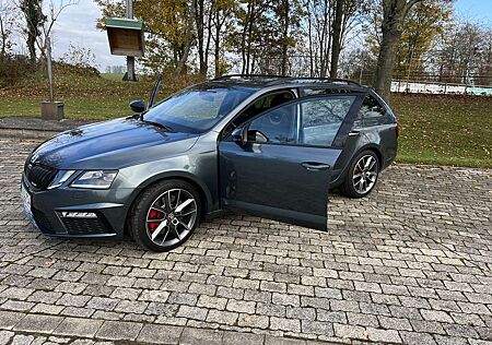 Skoda Octavia Combi 2.0 TSI DSG RS