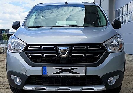 Dacia Lodgy Blue dCi 115 (7-Sitzer) Stepway