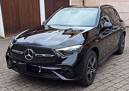 Mercedes-Benz GLC-Klasse GLC 200 AMG Premium+ HUD Pano Burm Digi-Light Keyless 360