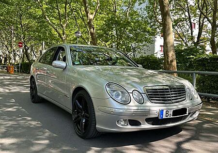 Mercedes-Benz E 240 Elegance