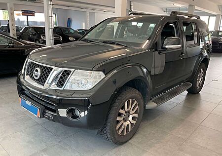 Nissan Pathfinder 2.5 dCi LE Leder/AHK/2.Hand/7.Sitze