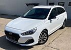 Hyundai i30 YES! Klimatronic,Navi,Sitz und Lenkradhzg,Kamera