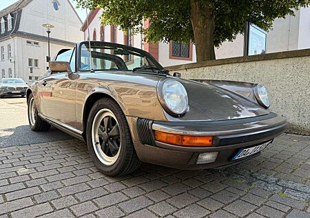 Porsche 911 Carrera Targa