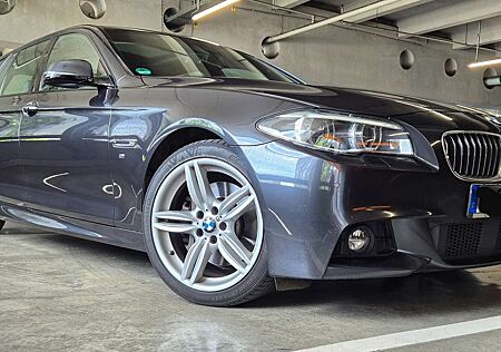 BMW 530d 530 5er Touring Diesel Touring Sport-Aut.
