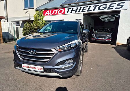 Hyundai Tucson 8-Fach Ber., R-Kamera, Navi usw...