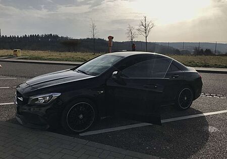 Mercedes-Benz CLA 220 Mercedes Diesel 177 PS (2. Hand) VB